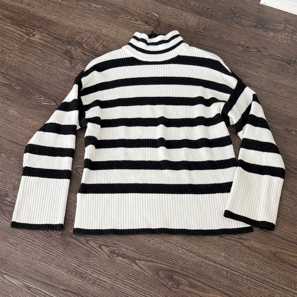 White House Black Market Sweaters - WHBM black and white striped gorgeous Small